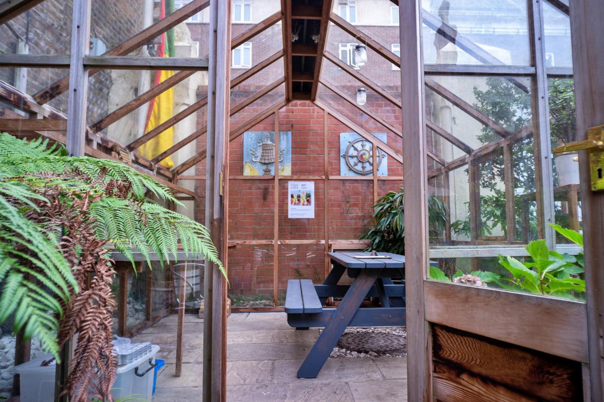 Lotus Guesthouse ลอนดอน ภายนอก รูปภาพ