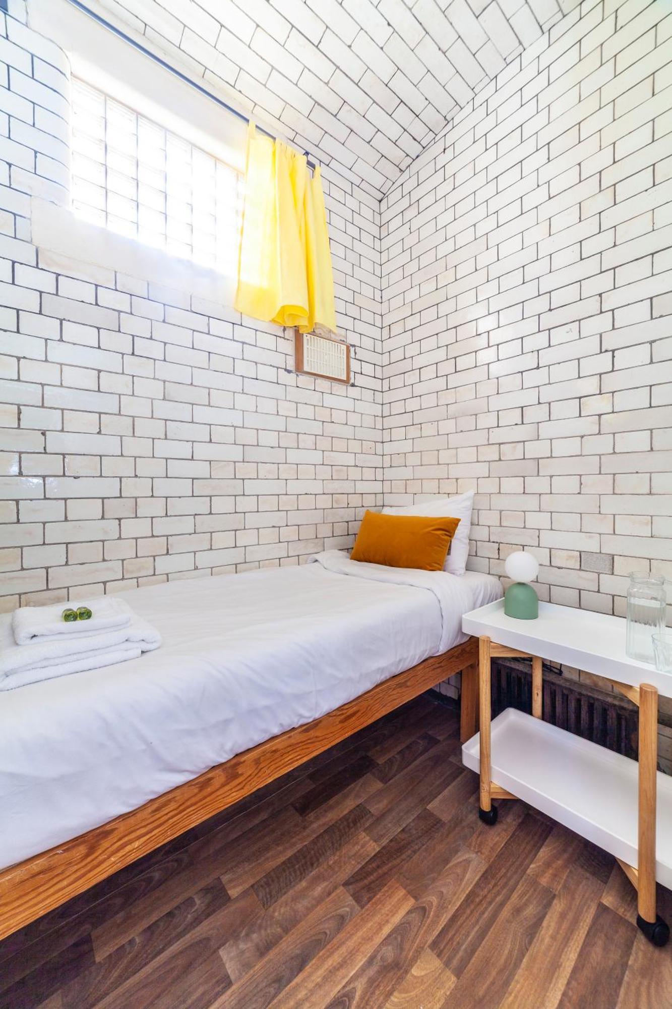 Lotus Guesthouse ลอนดอน ภายนอก รูปภาพ