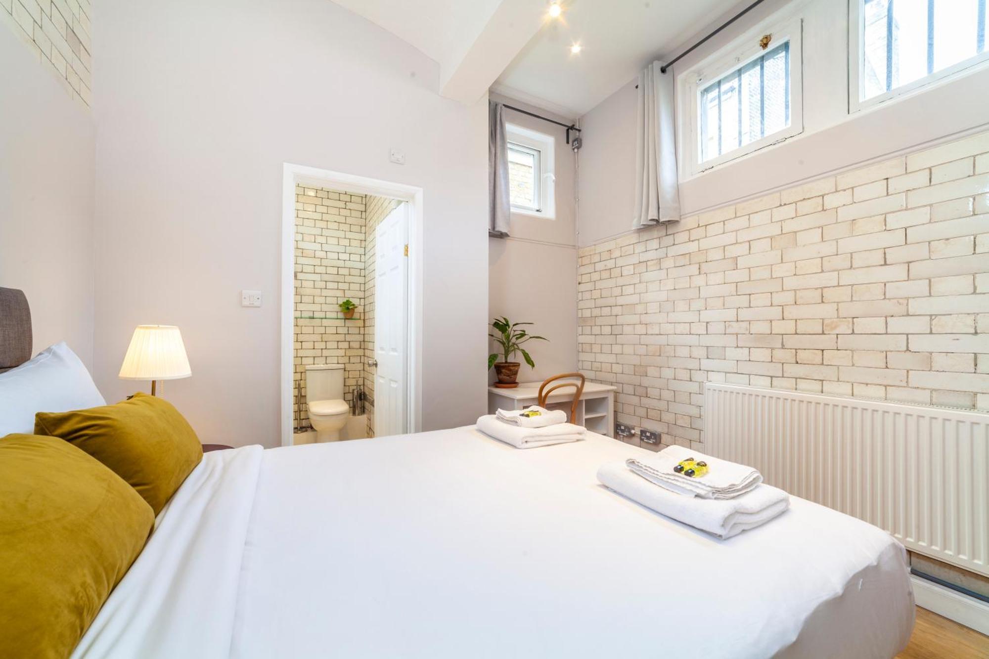Lotus Guesthouse ลอนดอน ภายนอก รูปภาพ