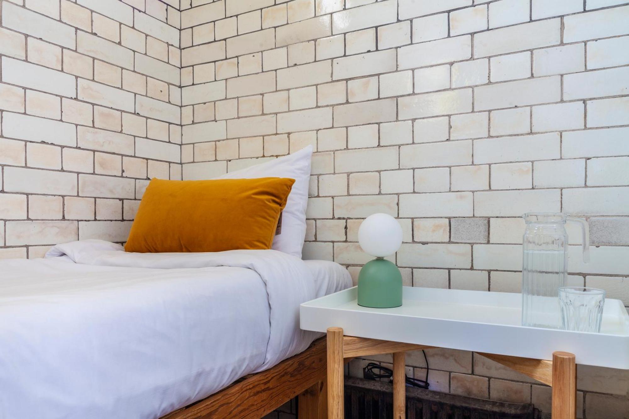 Lotus Guesthouse ลอนดอน ภายนอก รูปภาพ